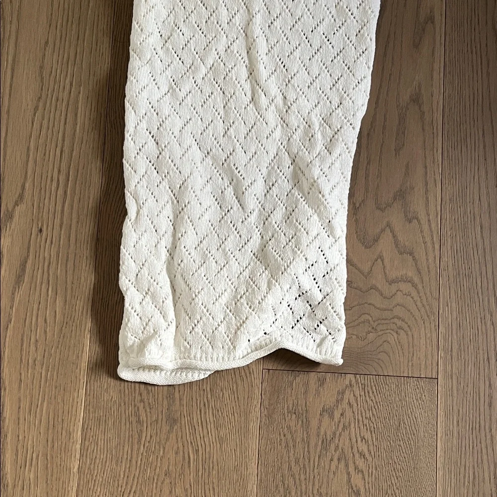 Dynamite Open Knit V-Neck Max - Picture 6 of 9